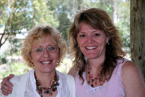 Wood family reunion in Bundoora 2007: maureen-helen